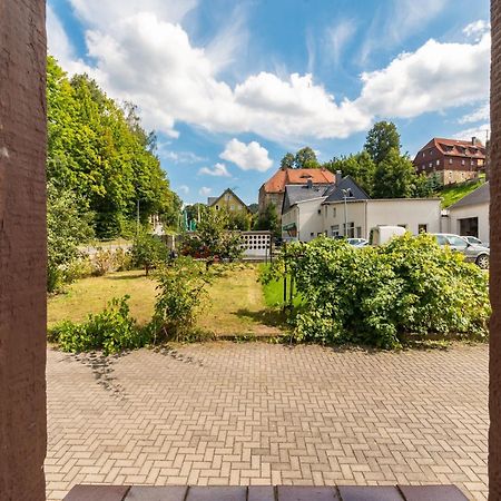 Modern apartment in Sebnitz with a terrace in Sebnitz Exterior foto