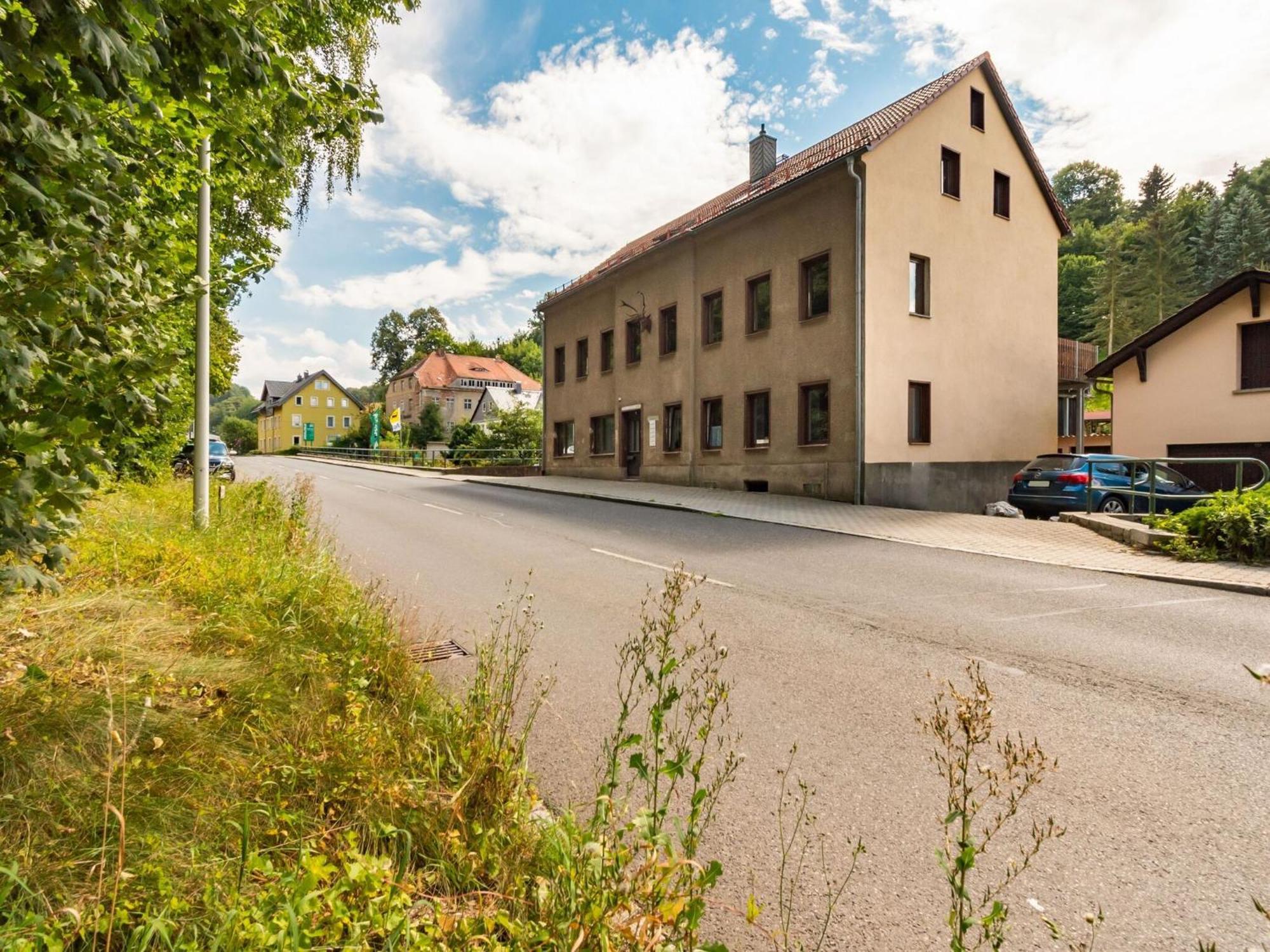 Modern apartment in Sebnitz with a terrace in Sebnitz Exterior foto