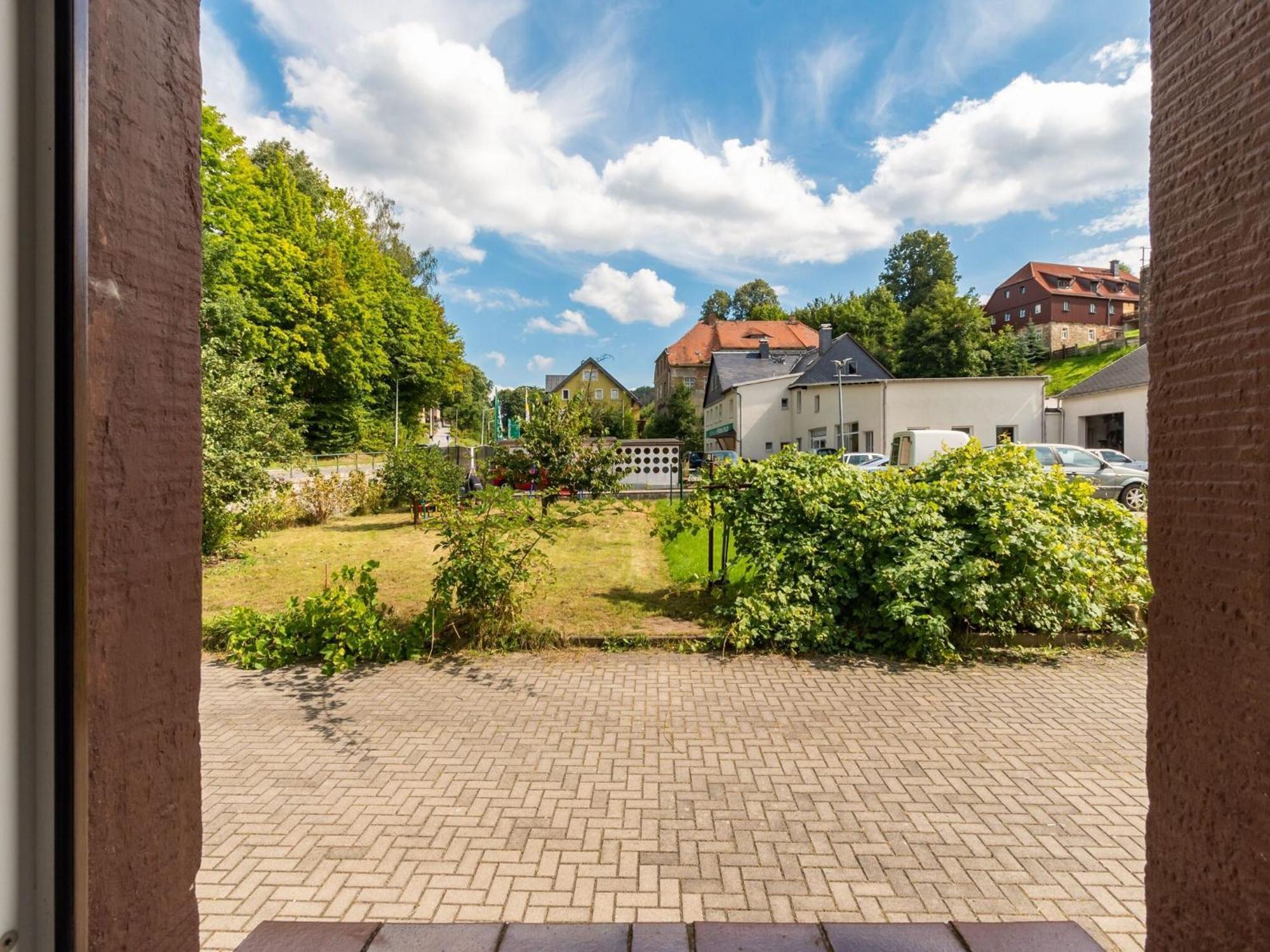 Modern apartment in Sebnitz with a terrace in Sebnitz Exterior foto