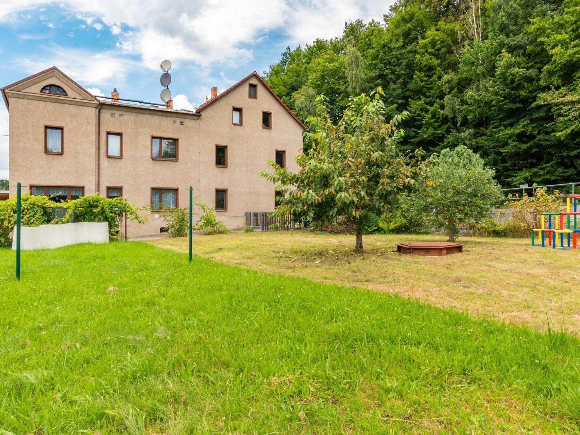 Modern apartment in Sebnitz with a terrace in Sebnitz Exterior foto