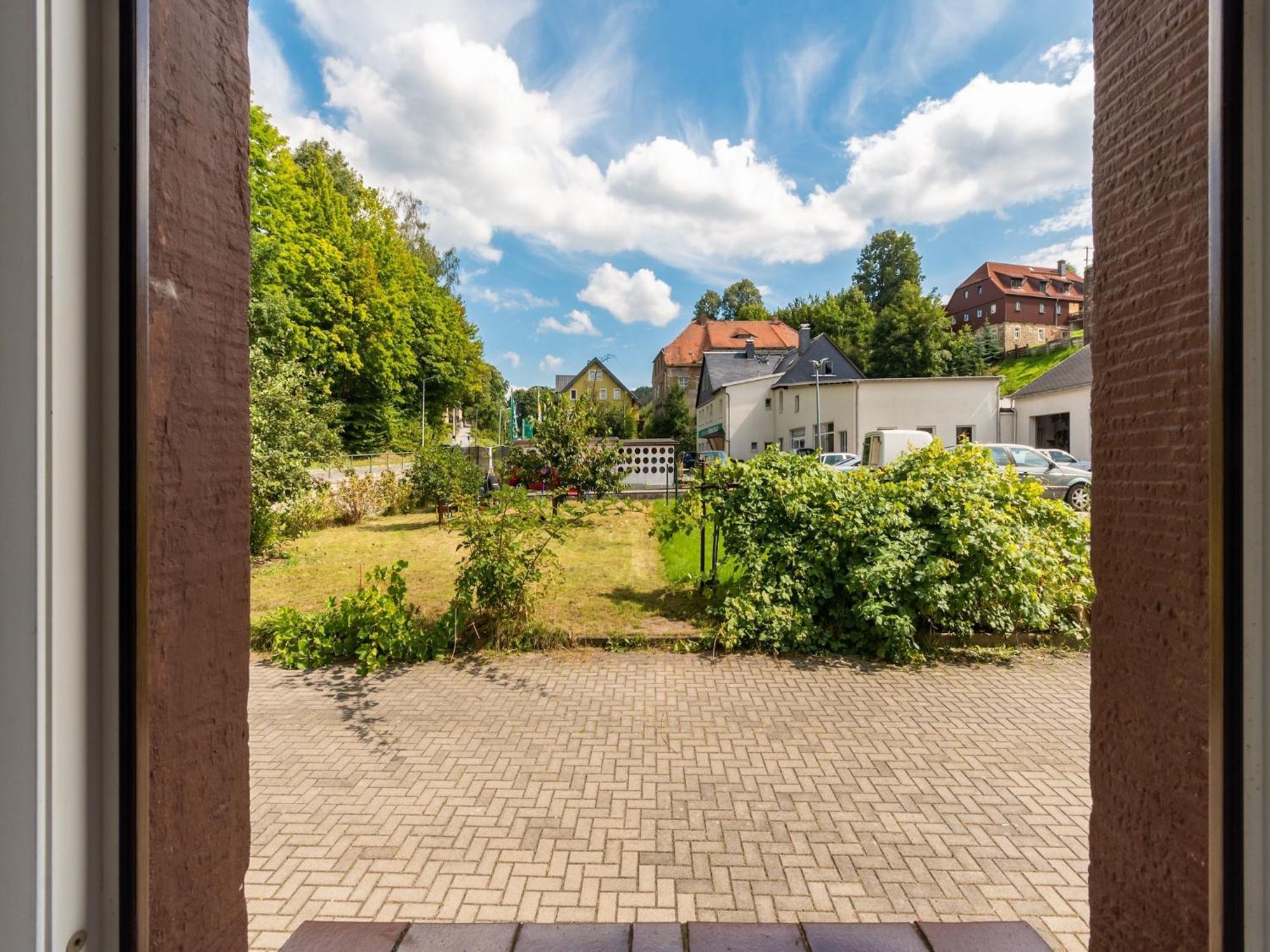 Modern apartment in Sebnitz with a terrace in Sebnitz Exterior foto