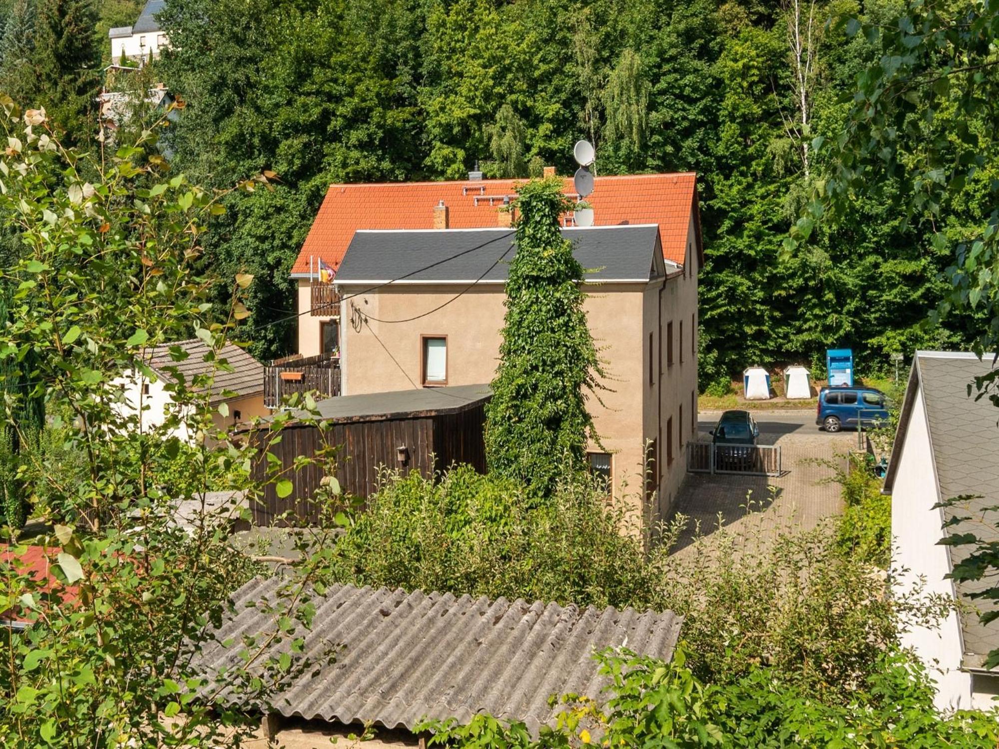 Modern apartment in Sebnitz with a terrace in Sebnitz Exterior foto